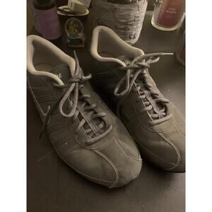Nike Women's Sneakers Gray, Size 10